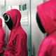 Image for article titled Squid Game causes Korean man to get buried in calls from would-be murder game participants